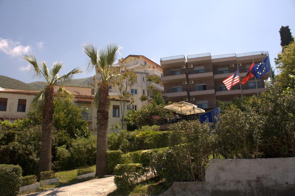 Ambasador 호텔 Vlorë 외부 사진