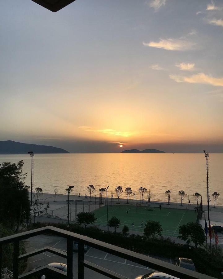 Ambasador 호텔 Vlorë 외부 사진