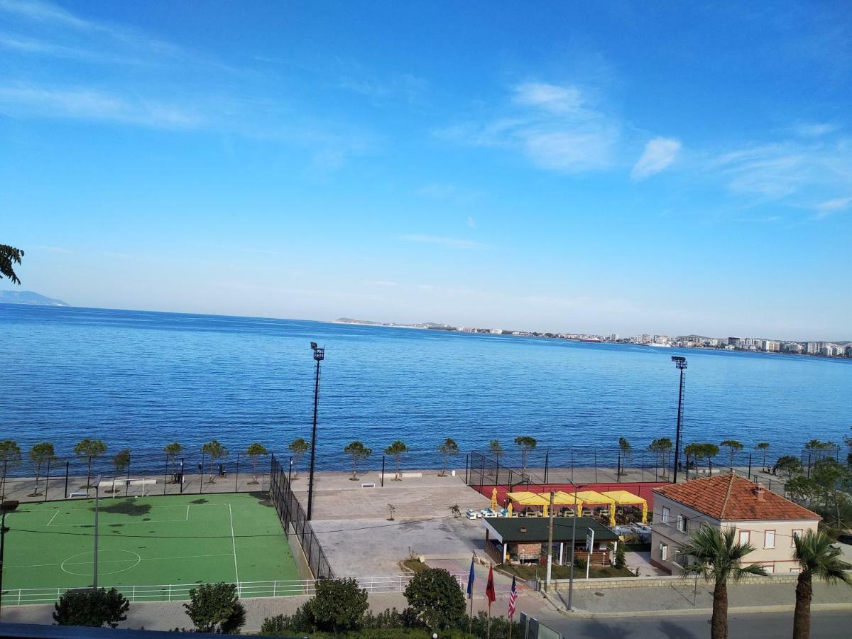 Ambasador 호텔 Vlorë 외부 사진